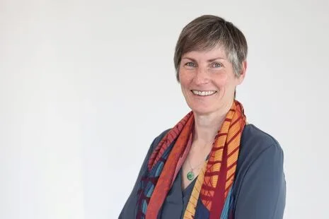 Ms Julie Harrison